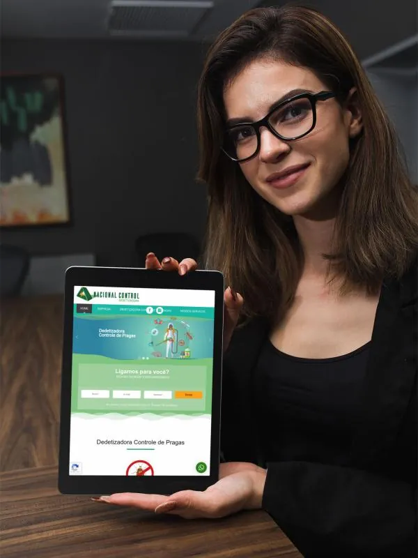Mockup do site da Nacional Control Dedetizadora